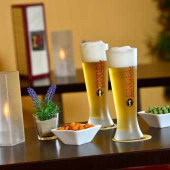 Bar mit Engel Bier